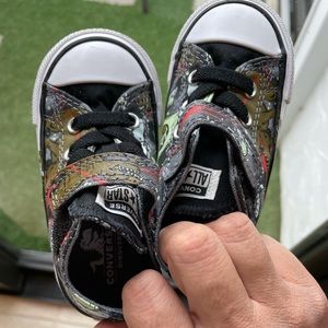 Toddler Chuck Taylor Dinosaur print converse shoes